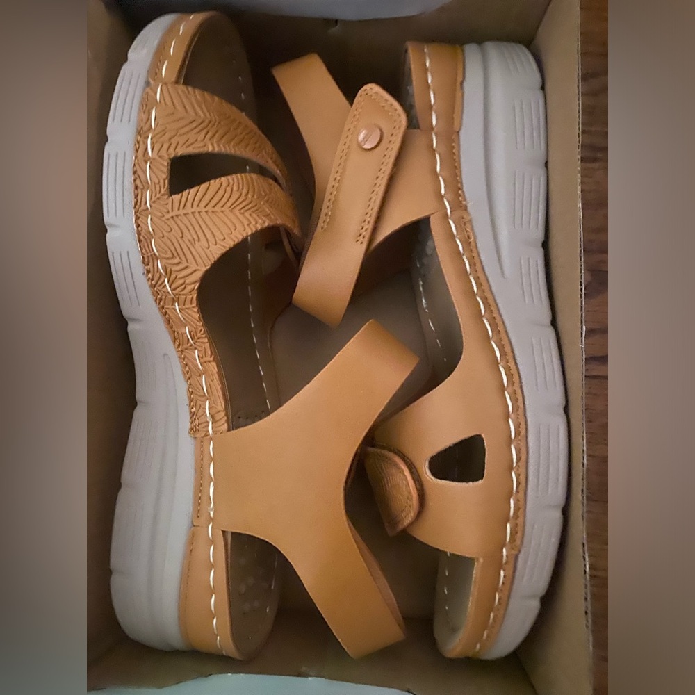 Ortorex Strappy Sandals womens size 8.5-NEW